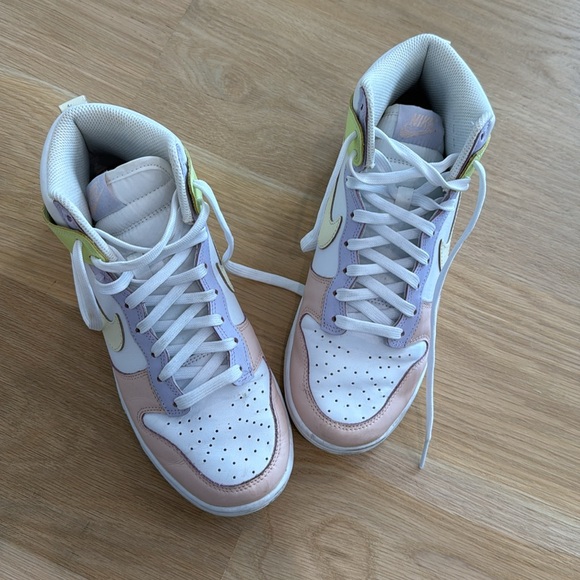 Pastel Nike Dunks High - Picture 2 of 4